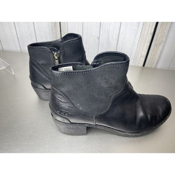 UGG Australia Penelope Booties Black Leather Zip Women's 7.5 Boots - Picture 5 of 8